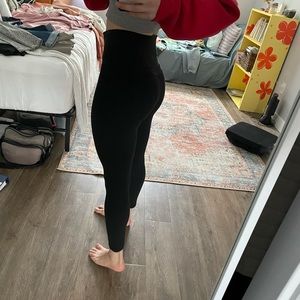 Athleta salutation stash pocket 7/8 tights